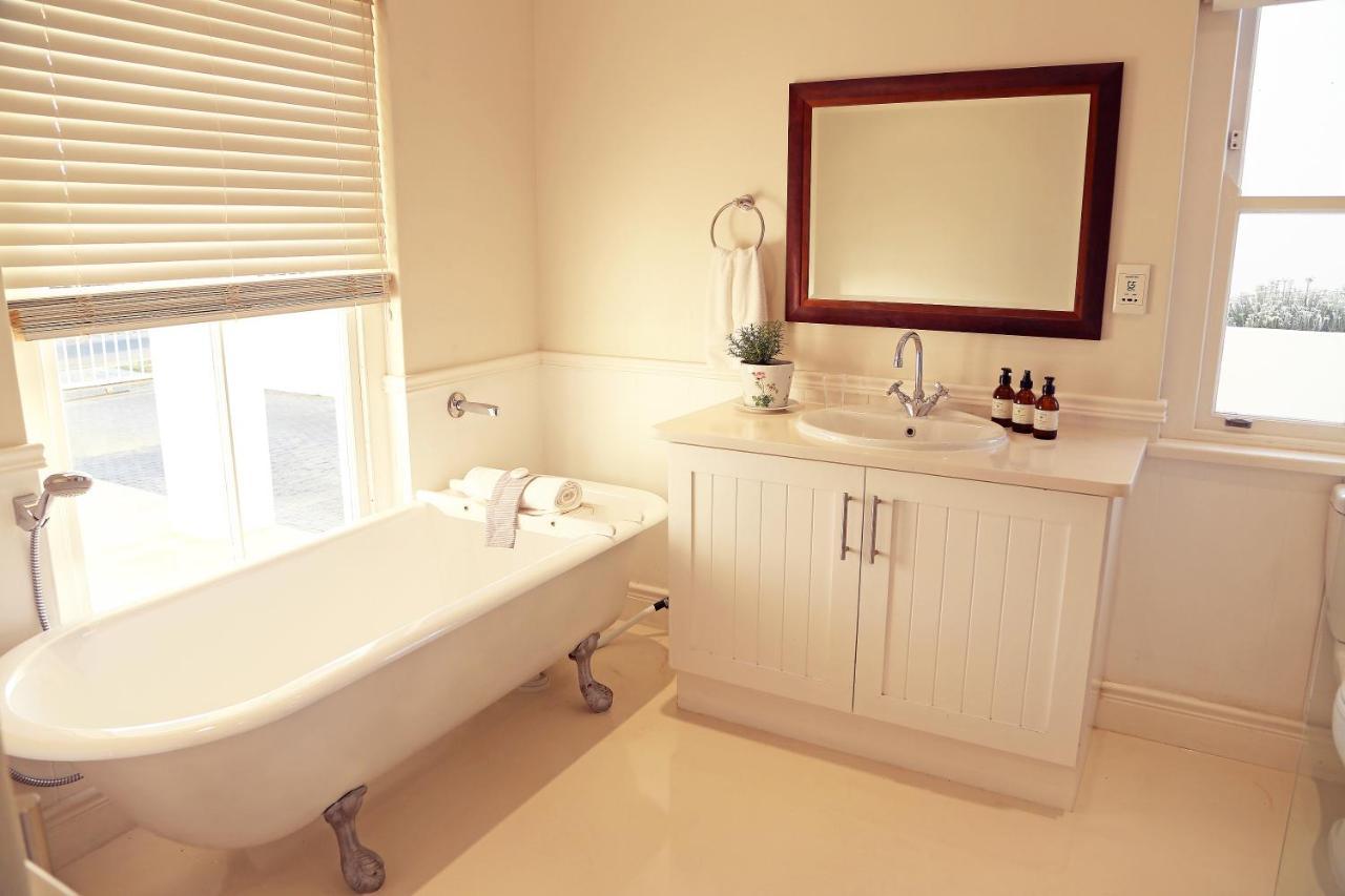 Shore'S Edge Luxury Oceanfront Home Hermanus Exteriör bild